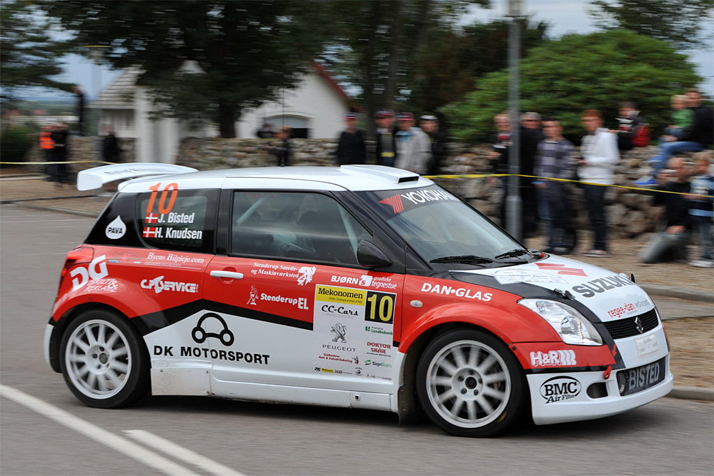 Jesper Bisted og Heidi Knudsen fik en god start på Peugeot Rally, men løb så inde i flere tekniske problemer